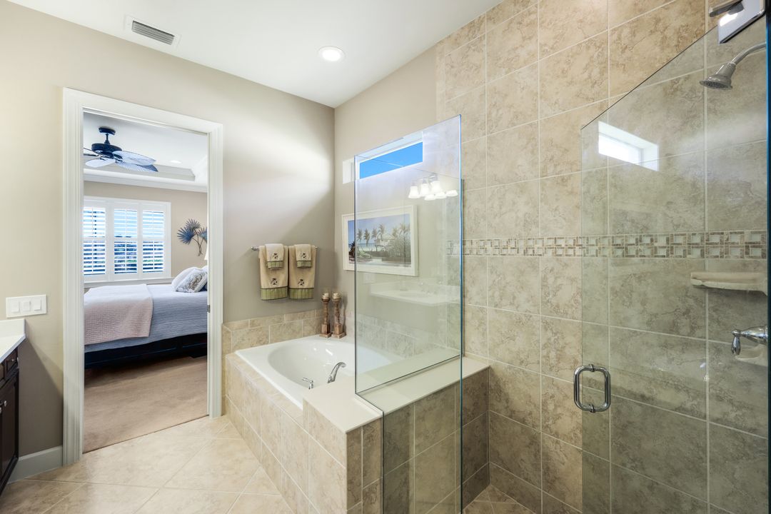 9112 Siesta Bay Dr, Naples, FL 34120