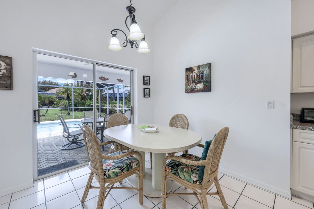 6600 Bishopgate Ln, Naples, FL 34104