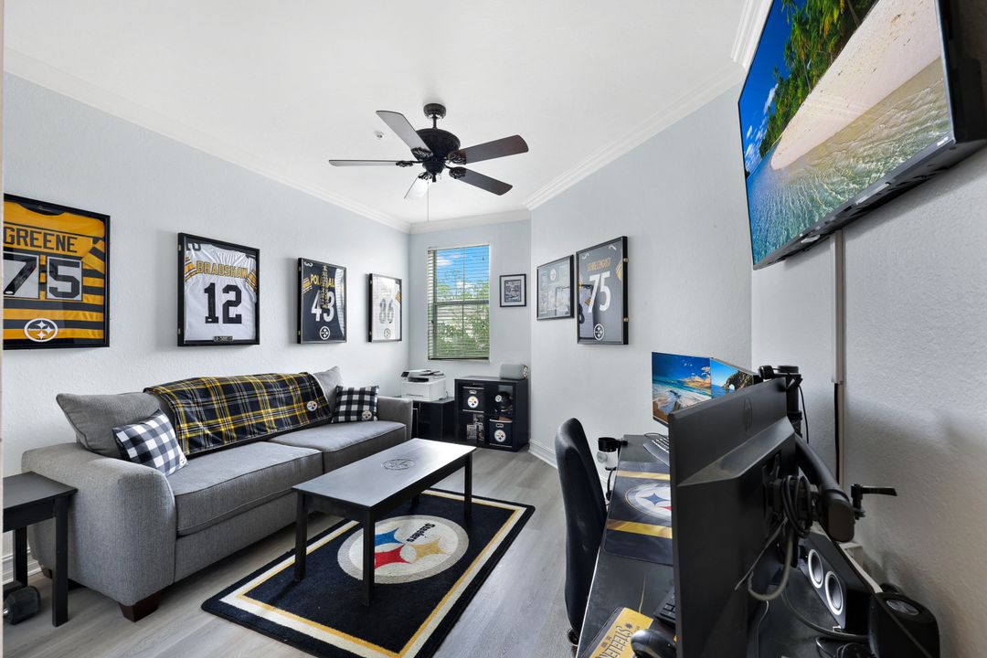 1430 Mariposa Cir, Naples, FL 34105