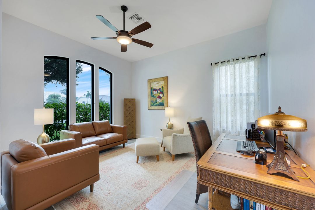 335 Lambton Ln, Naples, FL 34104
