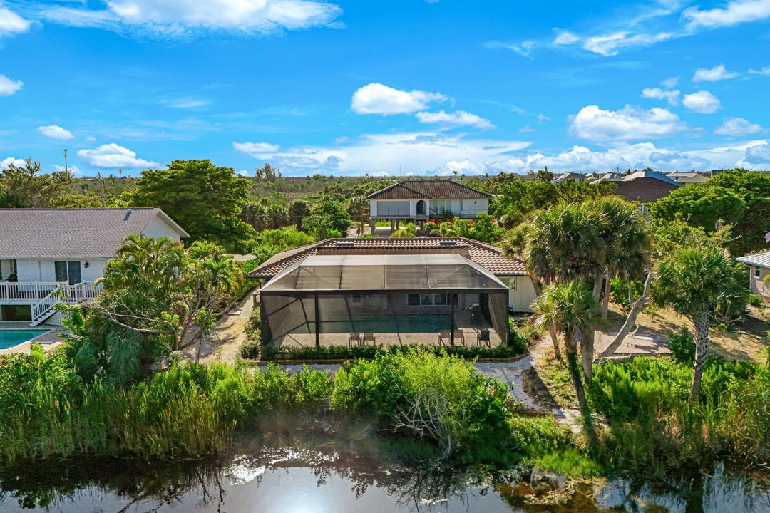 707 Durion Ct, Sanibel, FL 33957