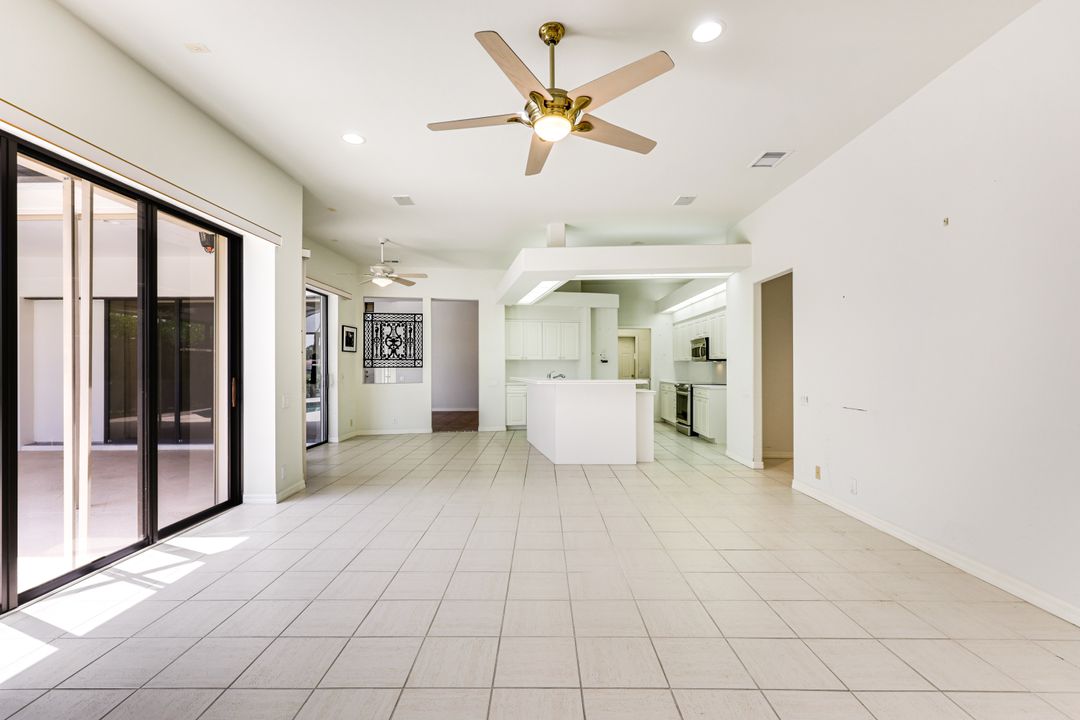 11726 Night Heron Dr, Naples, FL 34119