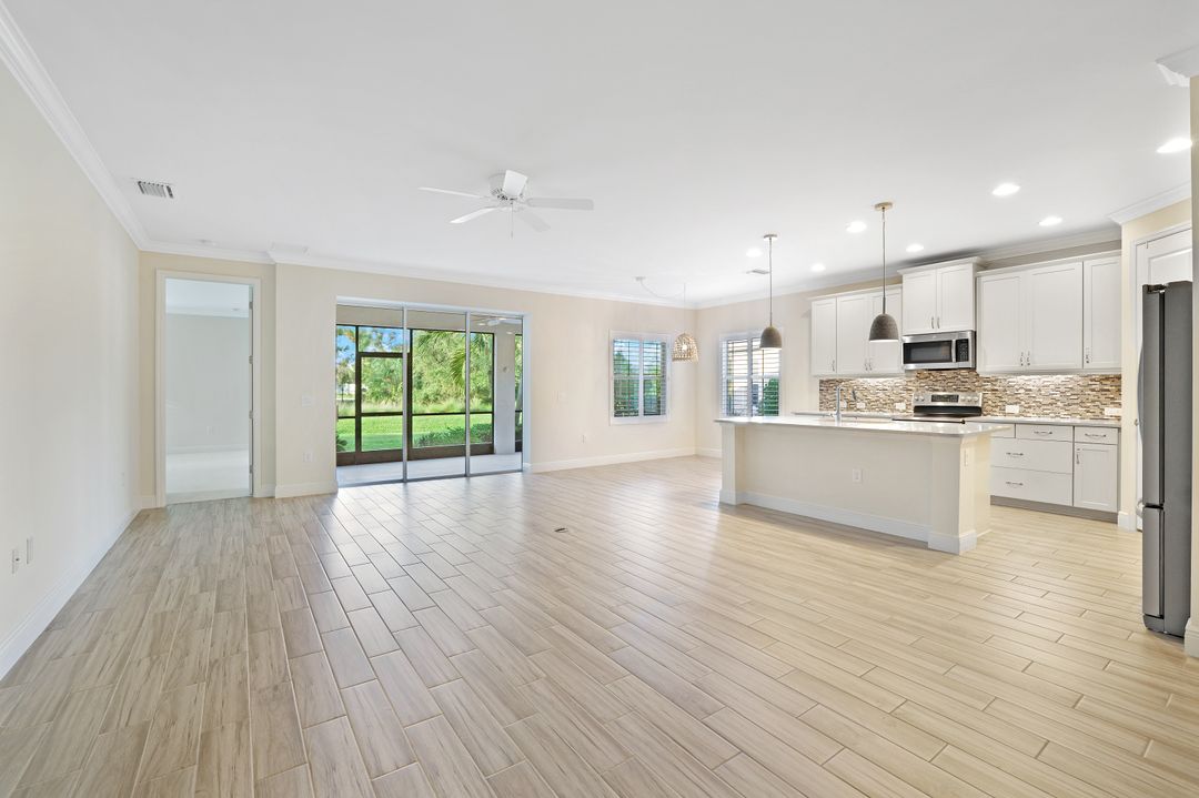 3529 Canopy Cir, Naples, FL 34120