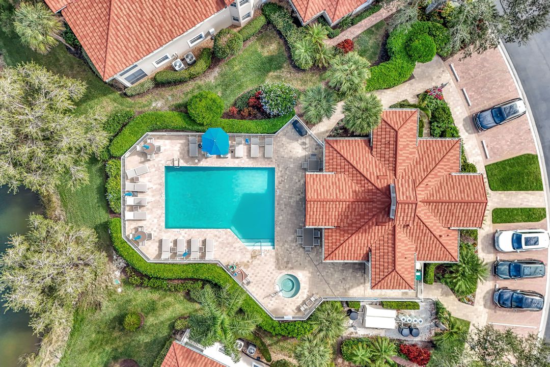 6200 Reserve Cir #404, Naples, FL 34119