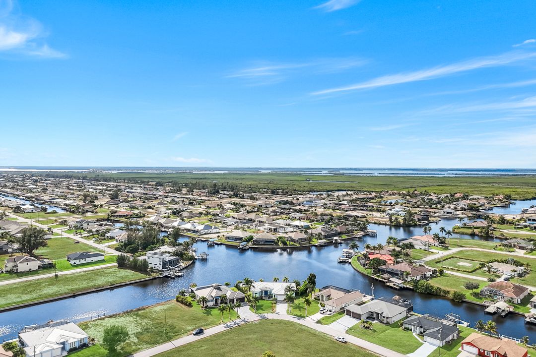 1000 NW 37th Pl, Cape Coral, FL 33993