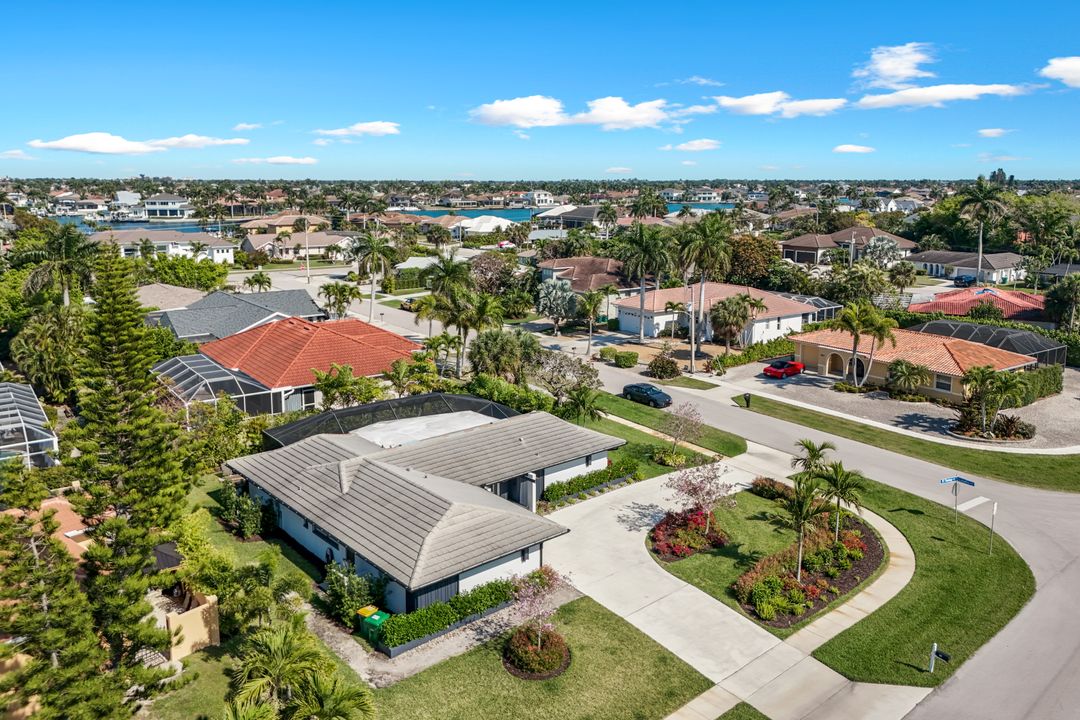291 W Flamingo Cir, Marco Island, FL 34145