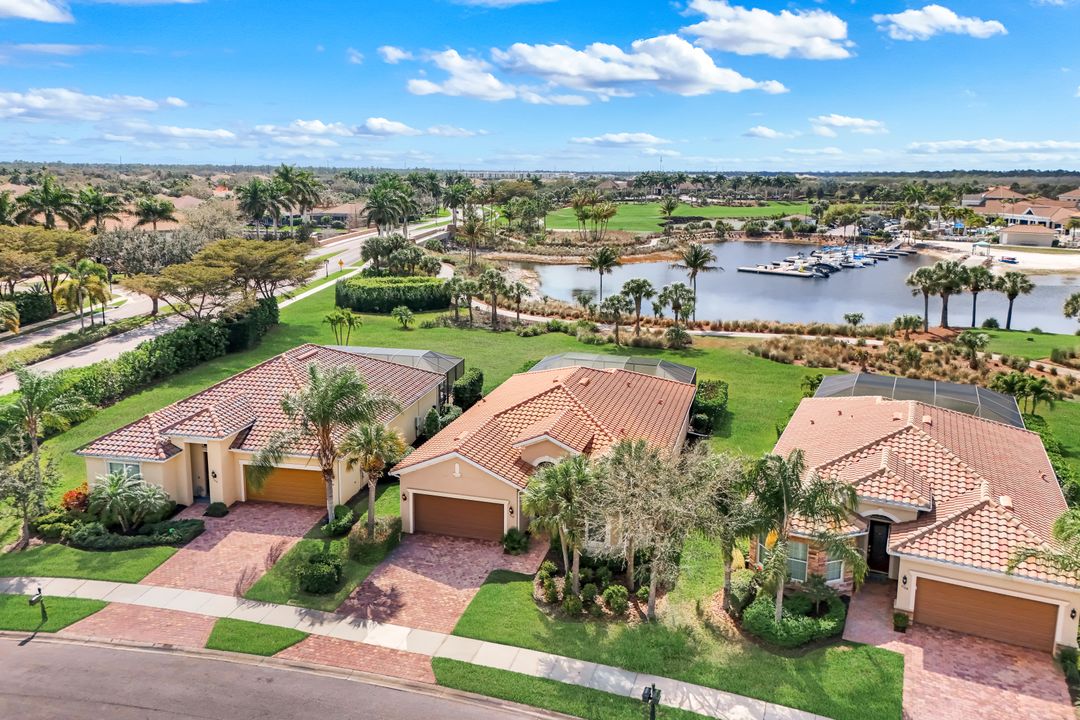 9112 Siesta Bay Dr, Naples, FL 34120