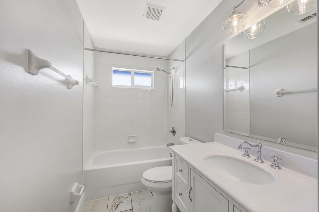 3857 39th Ave NE, Naples, FL 34120