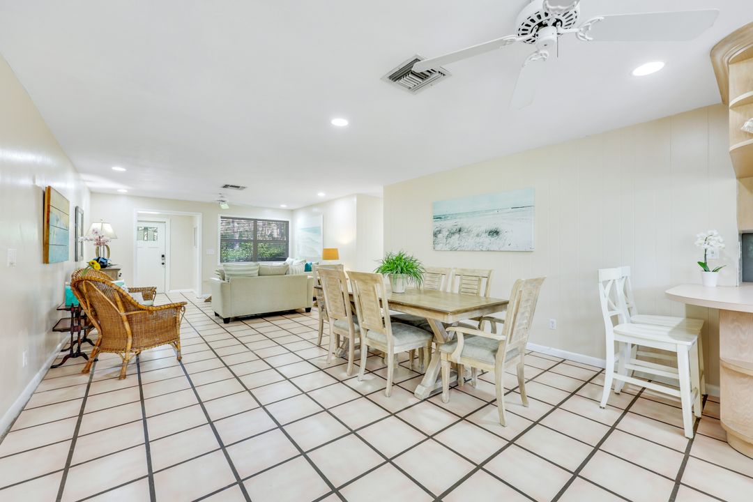 131 Cajeput Dr, Naples, FL 34108