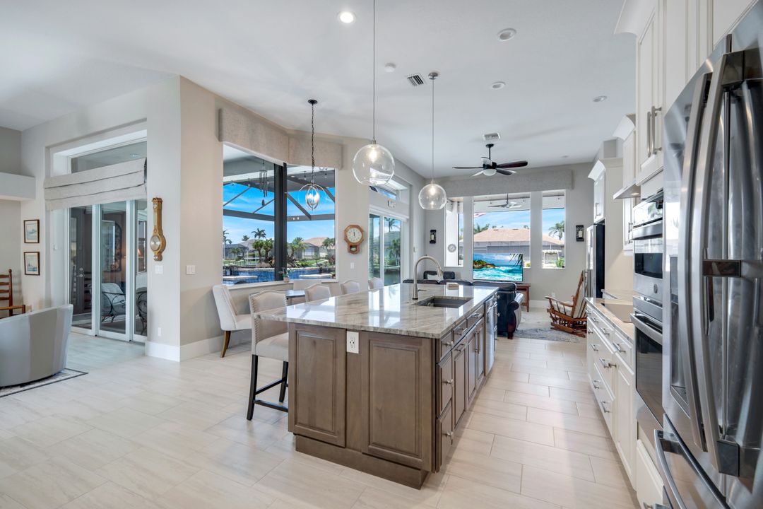 5606 Merlyn Ln, Cape Coral, FL 33914