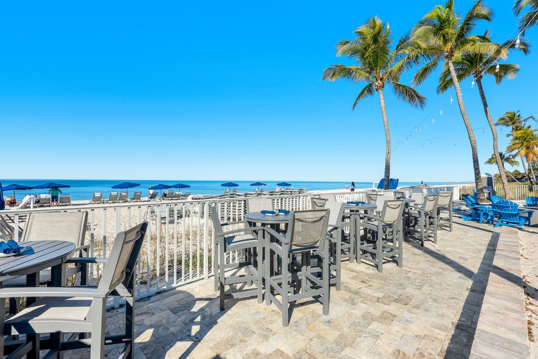 9467 Gulf Shore Dr, Naples, FL 34108