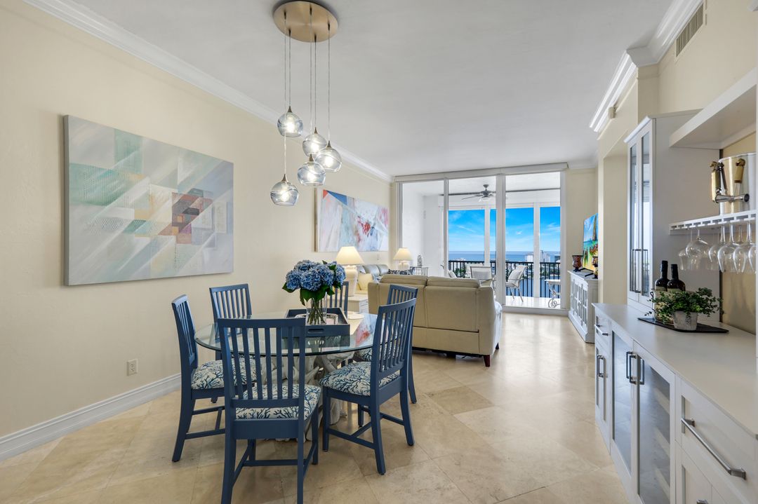 400 Flagship Dr #1206, Naples, FL 34108