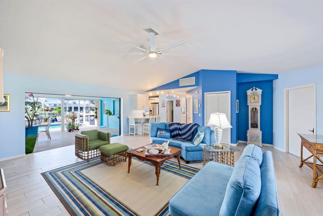 1004 Archer Pkwy E, Cape Coral, FL 33904