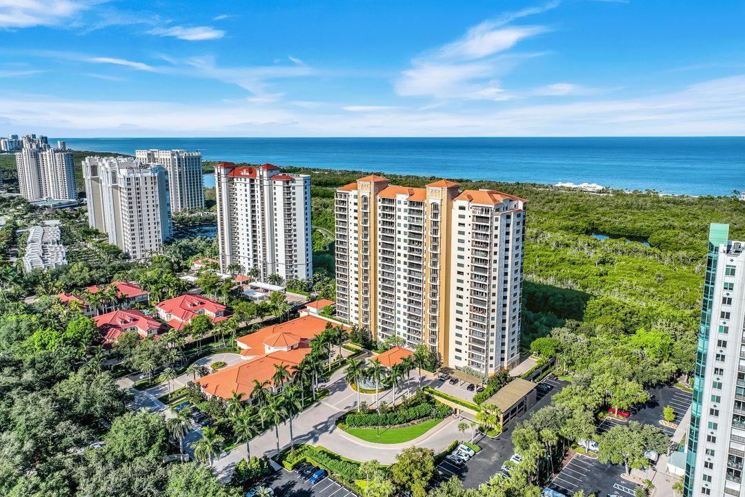 Pelican Bay Blvd, Pelican Bay, FL 34108