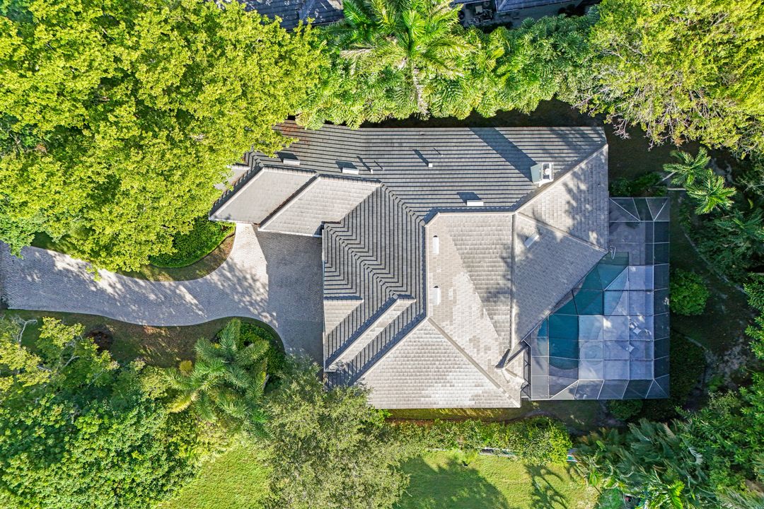 602 Springline Dr, Naples, FL 34102