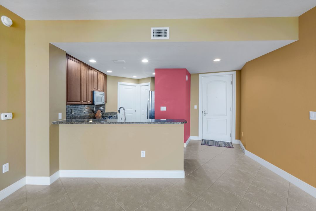 5793 Cape Harbour Dr #615, Cape Coral, FL 33914