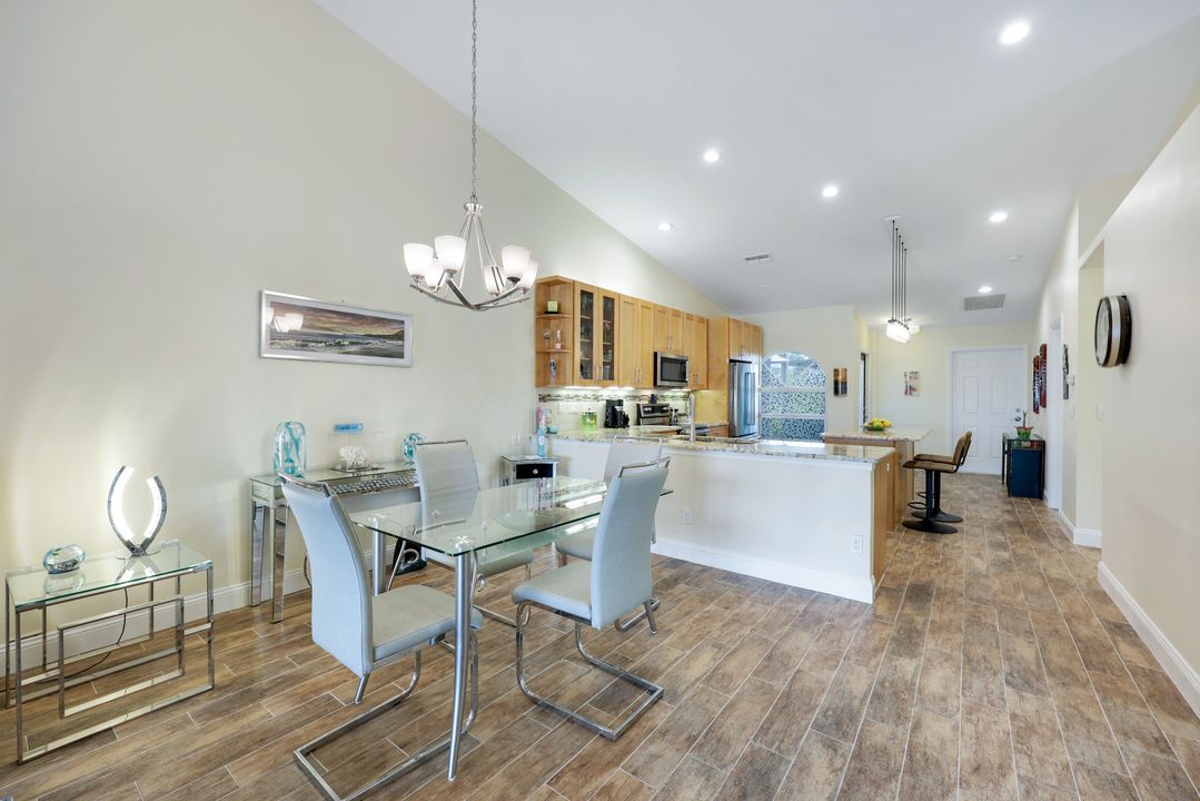 2266 Stacil Cir, Naples, FL 34109
