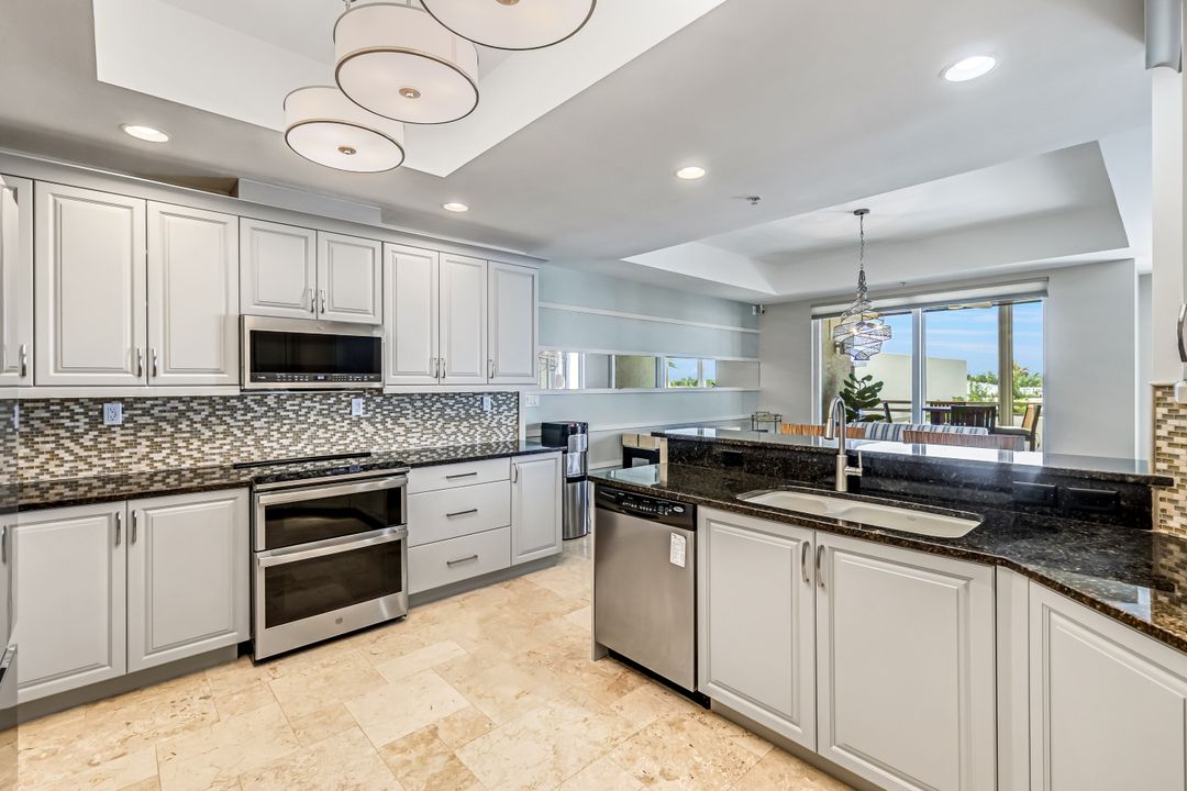 4951 Bonita Bay Blvd #303, Bonita Springs, FL 34134