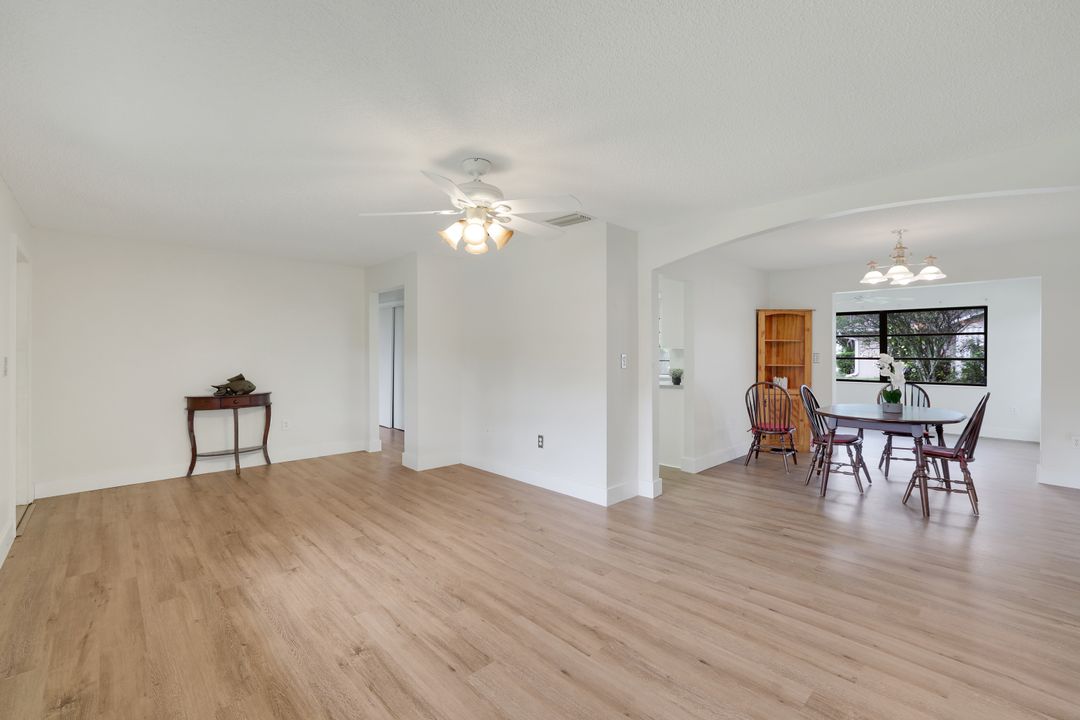 4925 Molokai Dr #16, Naples, FL 34112