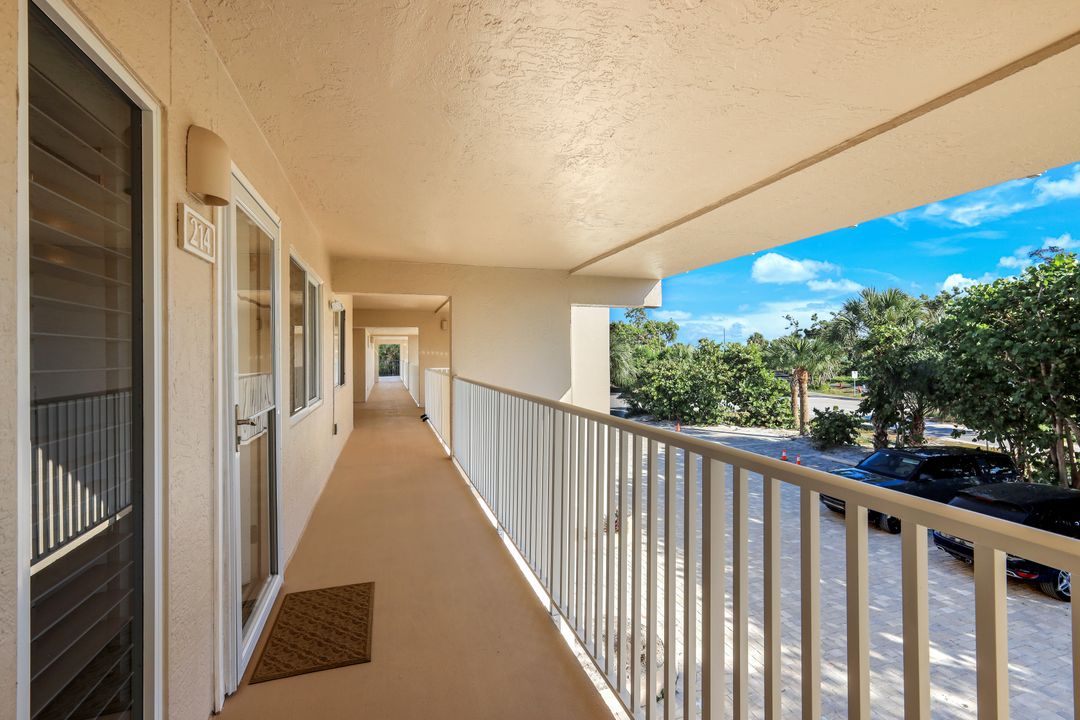 200 Periwinkle Way #214, Sanibel, FL 33957