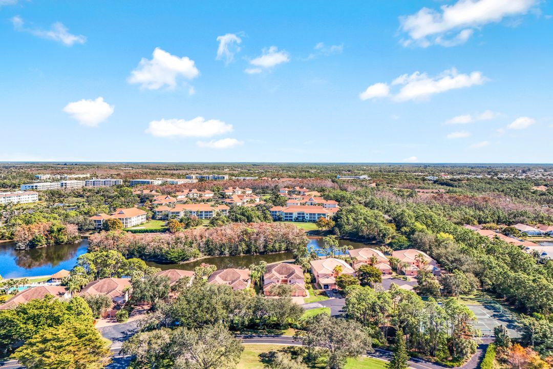 524 Lake Louise Cir #504, Naples, FL 34110
