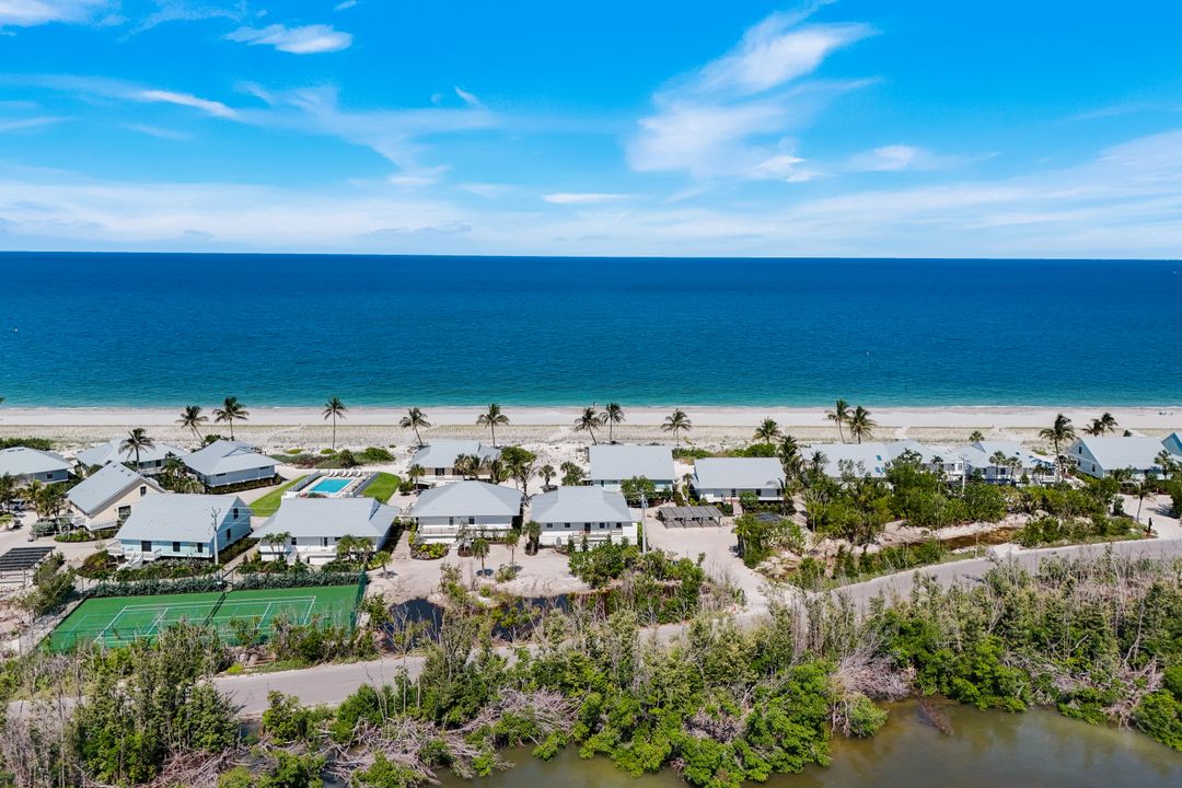 24 Beach Homes, Captiva, FL 33924