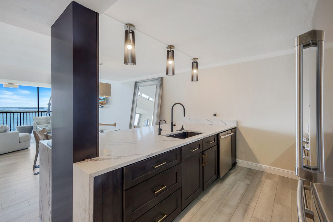 17080 Harbour Pointe Dr #12B, Fort Myers, FL 33908