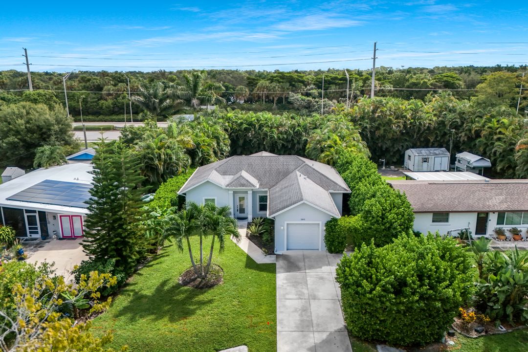 3892 14th St N, Naples, FL 34103
