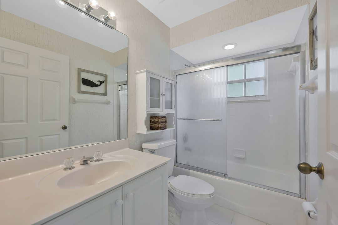 180 Via Perignon, Naples, FL 34119