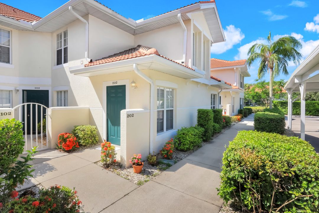 4920 Deerfield Way #202, Naples, FL 34110