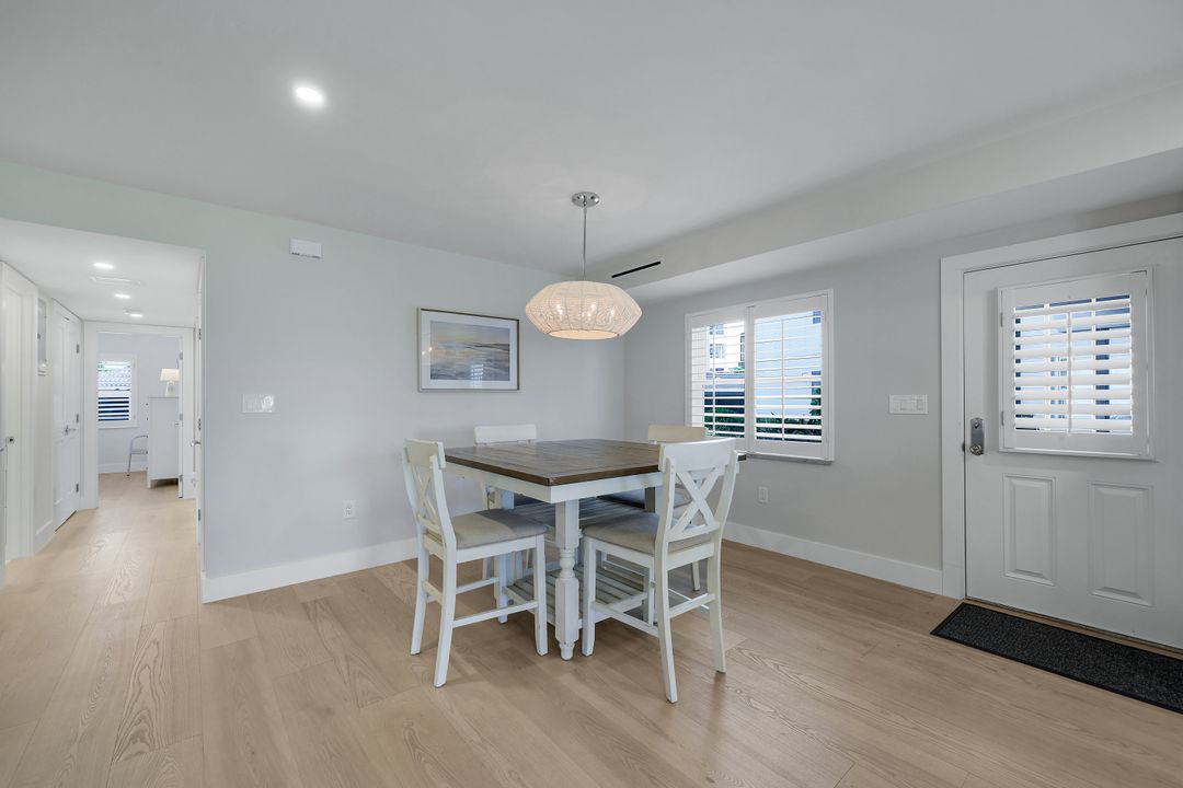 3400 Gulf Shore Blvd N #B2, Naples, FL 34103