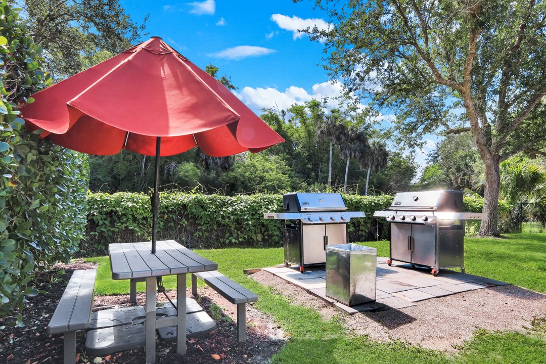 4500 Botanical Pl Cir #107, Naples, FL 34112
