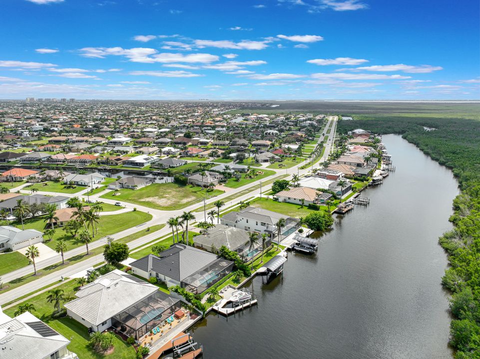 3724 Surfside Blvd, Cape Coral, FL 33914