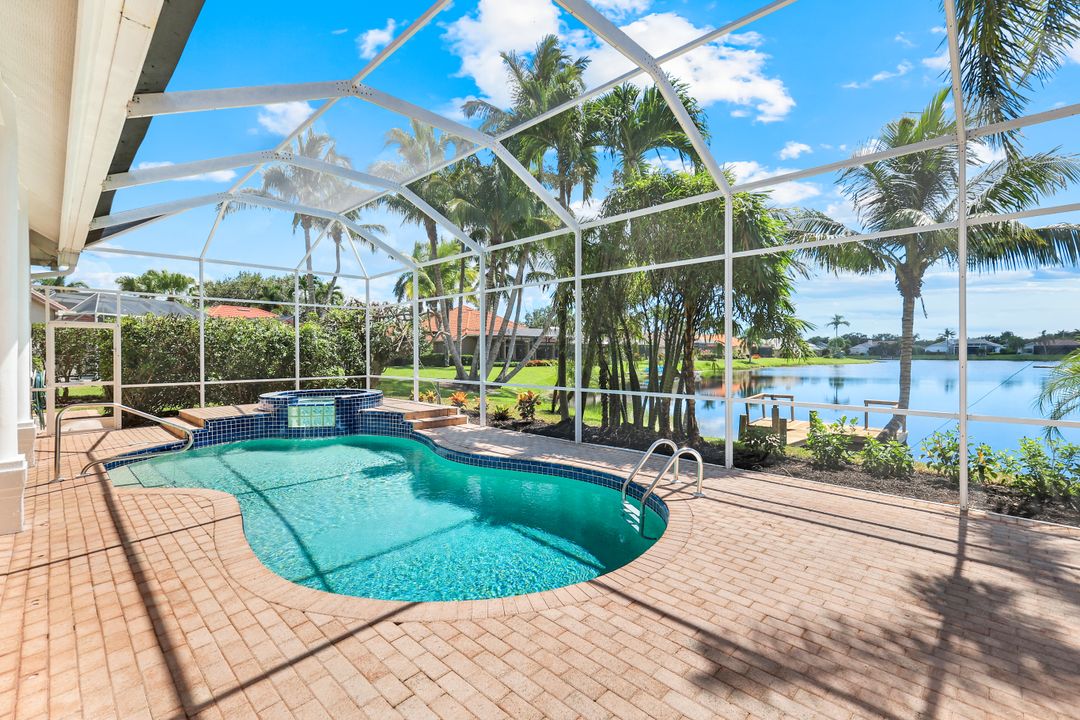11201 Phoenix Way, Naples, FL 34119