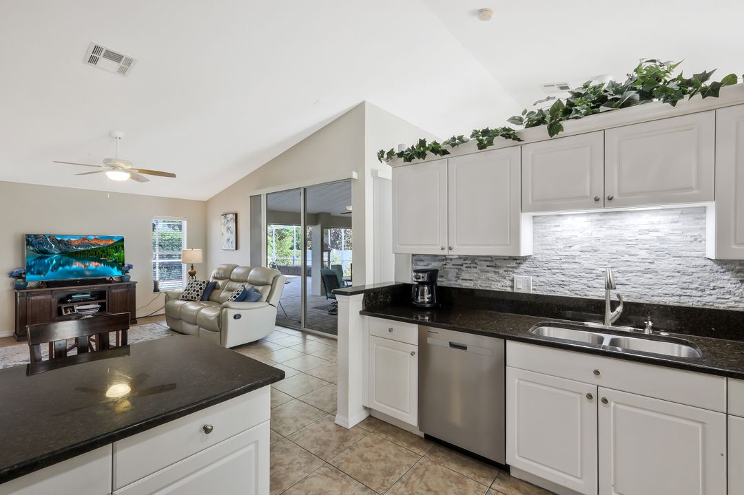 2217 NE 1st Pl, Cape Coral, FL 33909