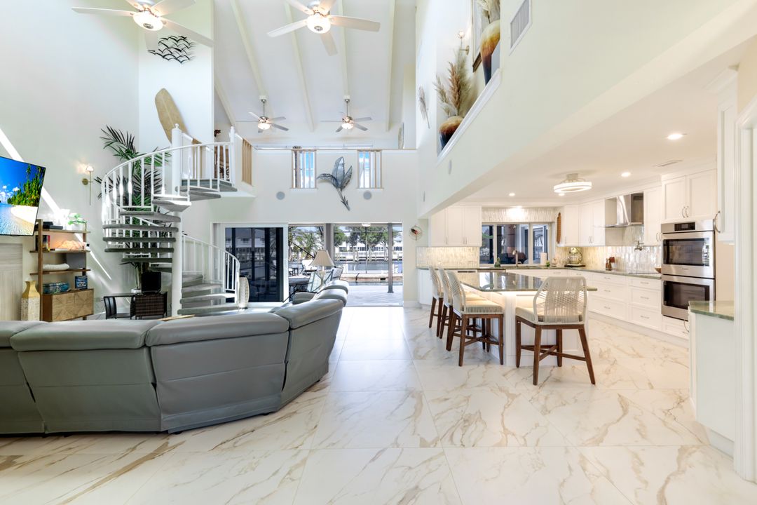 18323 Cutlass Dr, Fort Myers Beach, FL 33931