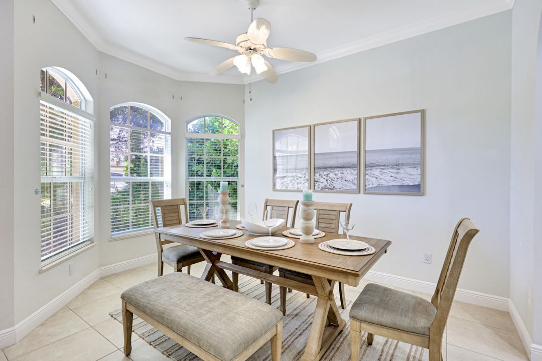 847 98th Ave N, Naples, FL 34108