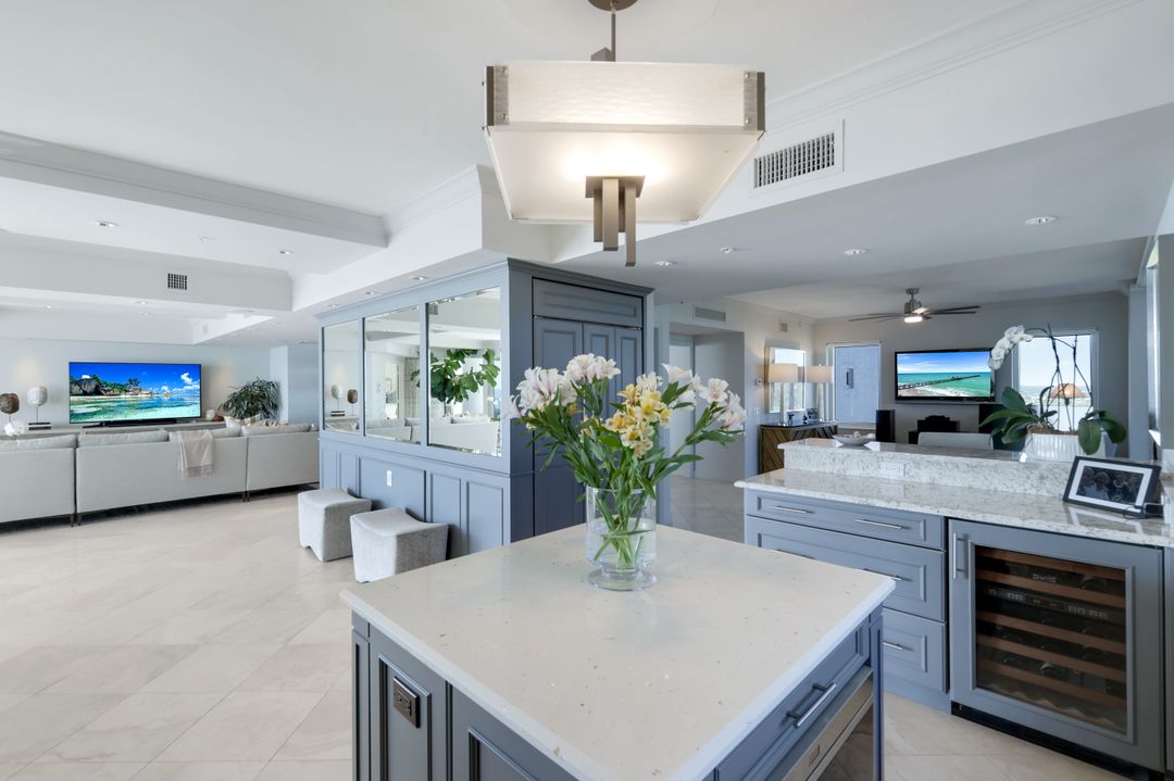 8231 Bay Colony Dr #1701, Naples, FL 34108