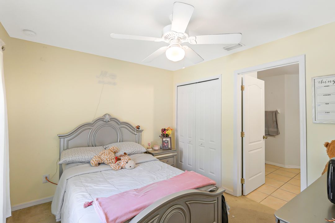 537 Allison St E, Lehigh Acres, FL 33974