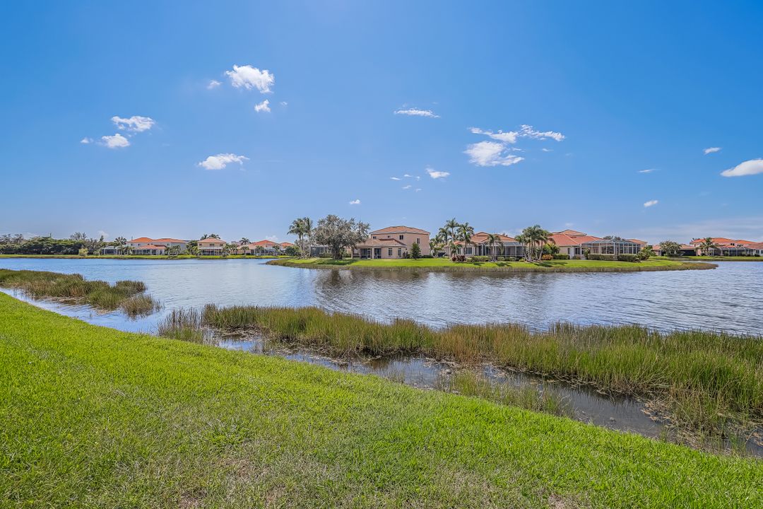 8710 Paseo De Valencia St, Fort Myers, FL 33908