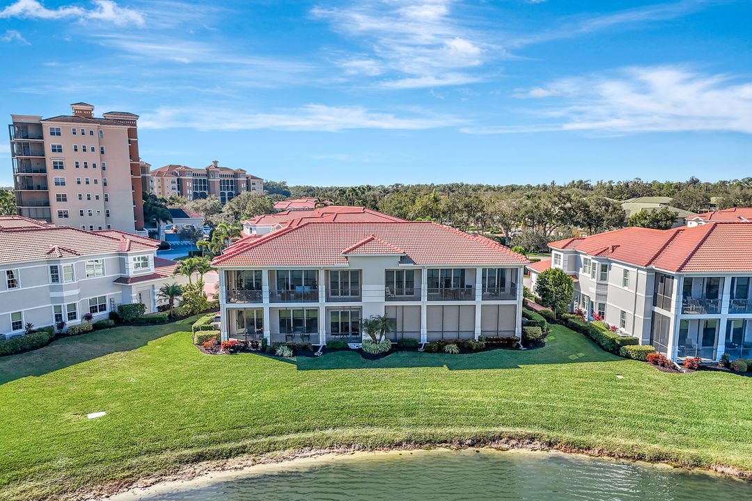 608 El Camino Real #202, Naples, FL 34119