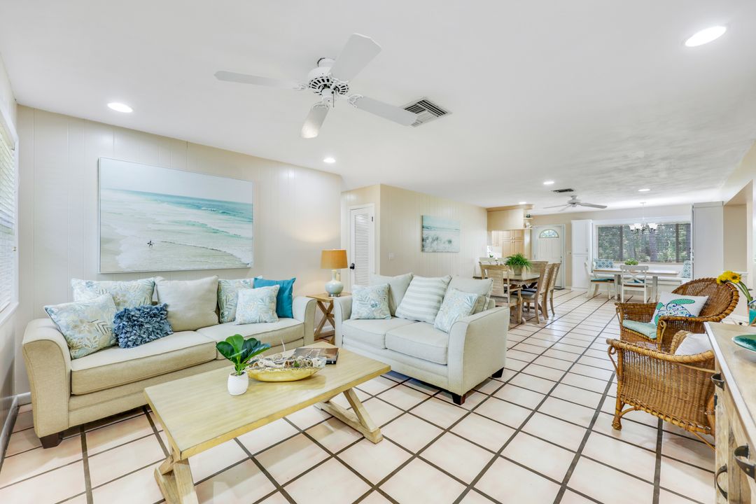 131 Cajeput Dr, Naples, FL 34108