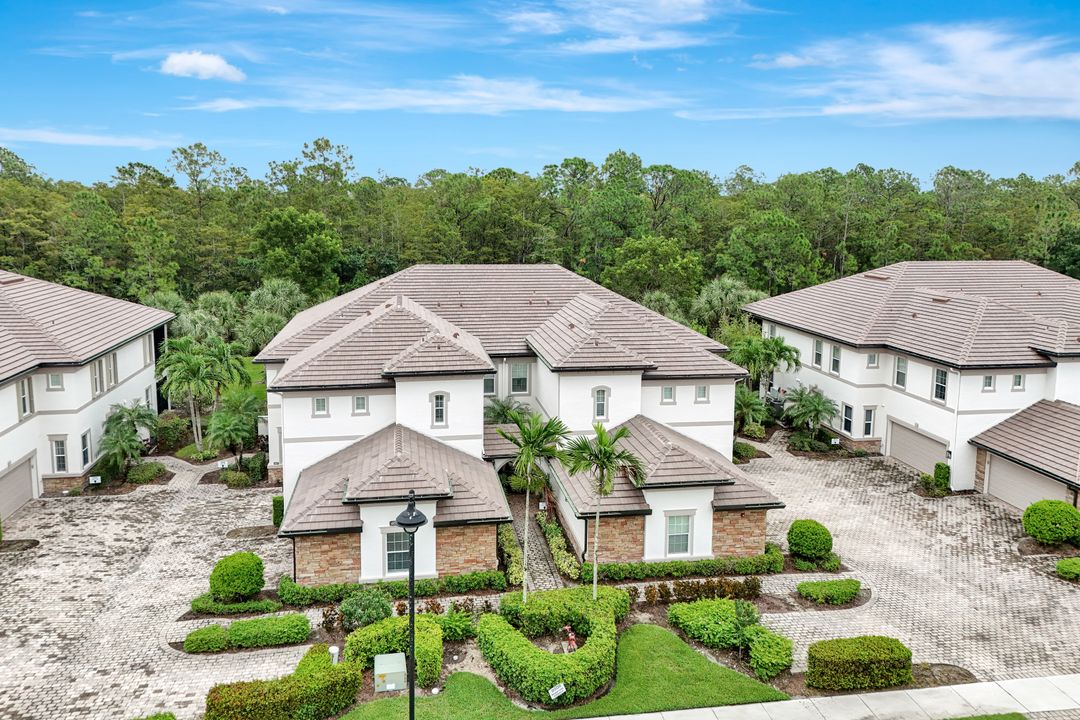 9508 Ironstone Terrace #201, Naples, FL 34120