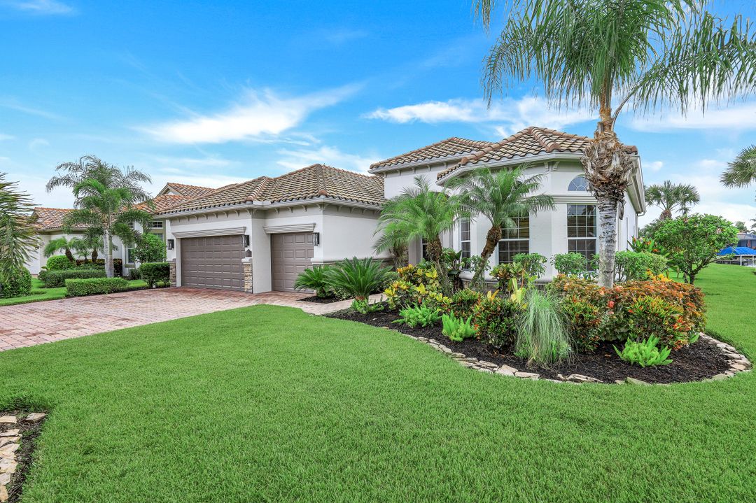 9360 Marble Stone Dr, Naples, FL 34120