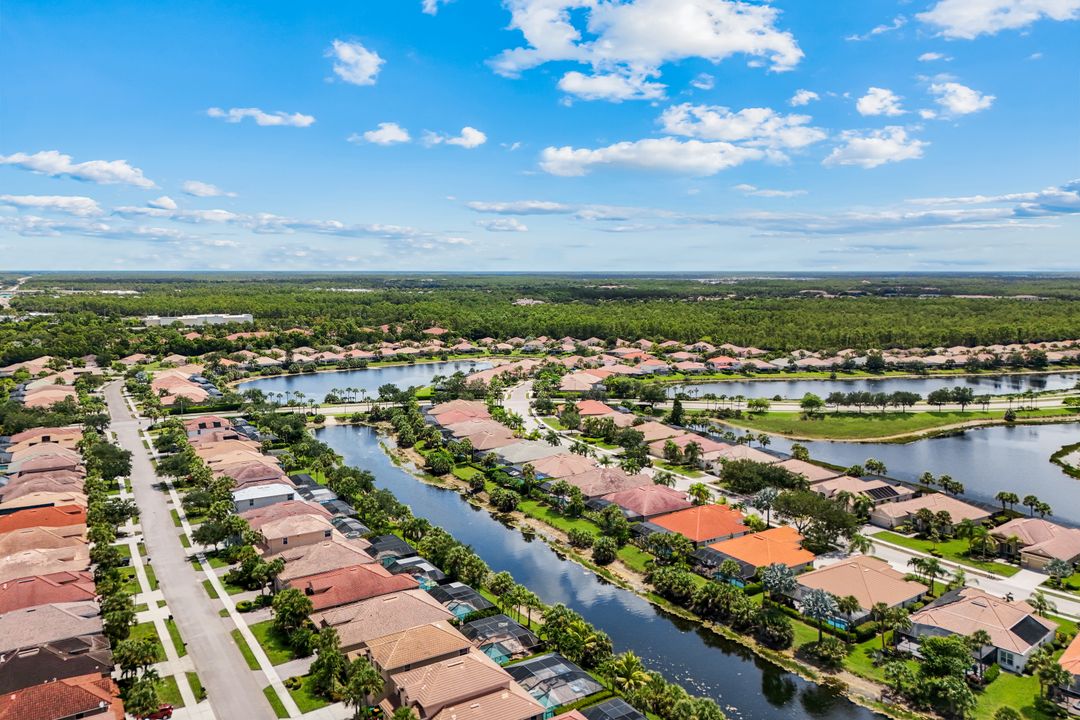 8223 Potomac Ln, Naples, FL 34104