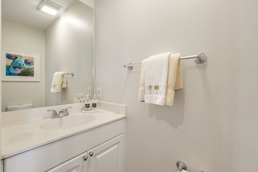 410 Flagship Dr #701, Naples, FL 34108
