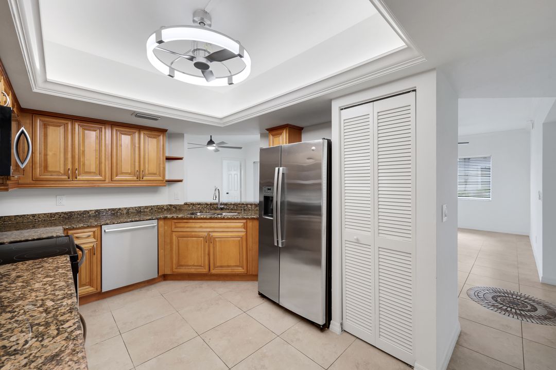 2731 Citrus Lake Dr #G101, Naples, FL 34109