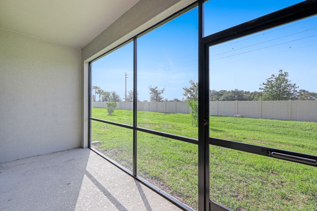 14207 Pine Lodge Ln, Fort Myers, FL 33913