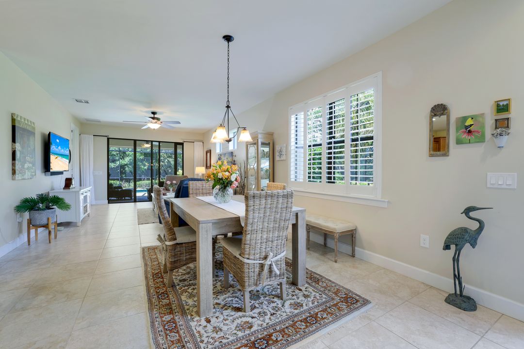 7113 Live Oak Dr, Naples, FL 34114