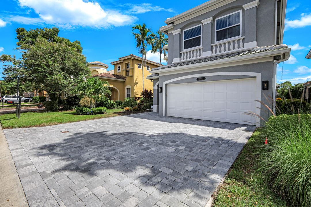 20621 E Silver Palm Dr, Estero, FL 33928